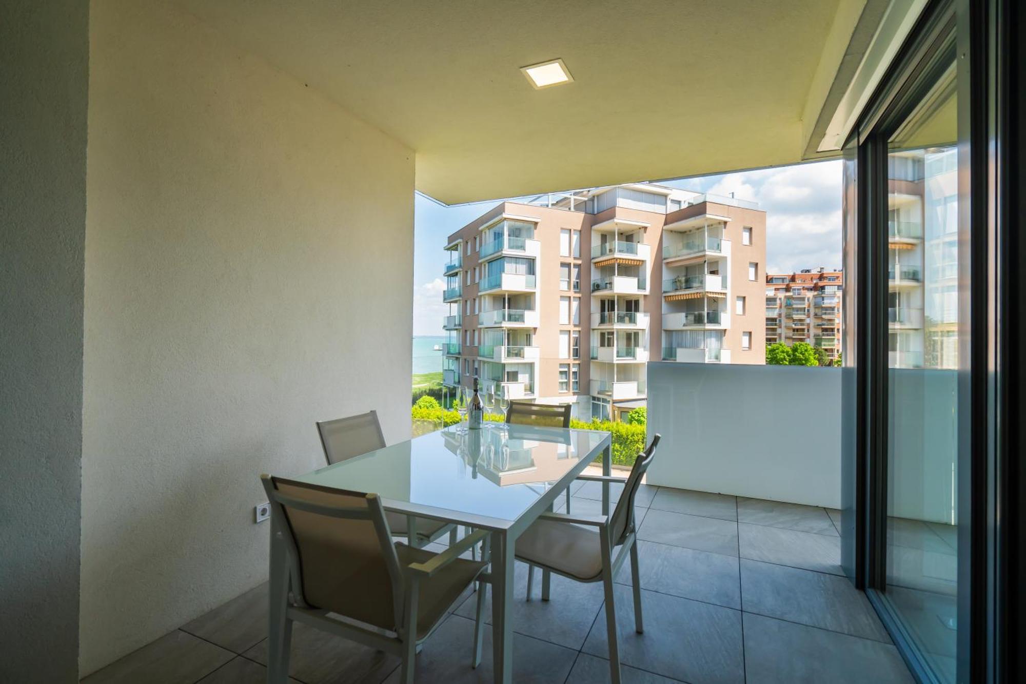 Myflat Casa Galerius Apartment Siofok Luaran gambar